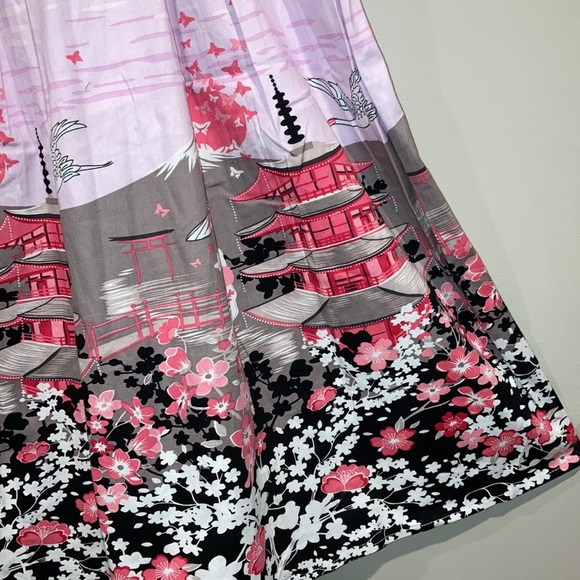 SUCREFAS Light Pink Floral Full Skirt Oriental Print Darted Knee Length NEW - Picture 3 of 11